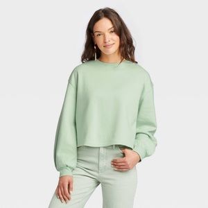 Target’s Universal Thread brand cropped mint green sweatshirt, size large